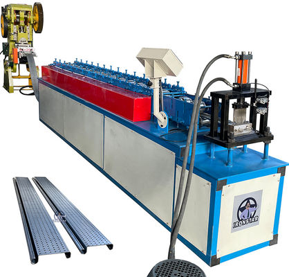 kwaliteit  High End Good Quality Advertising Company Shutter Door With Punch Hole Cold Rolling Forming Machine Price fabriek